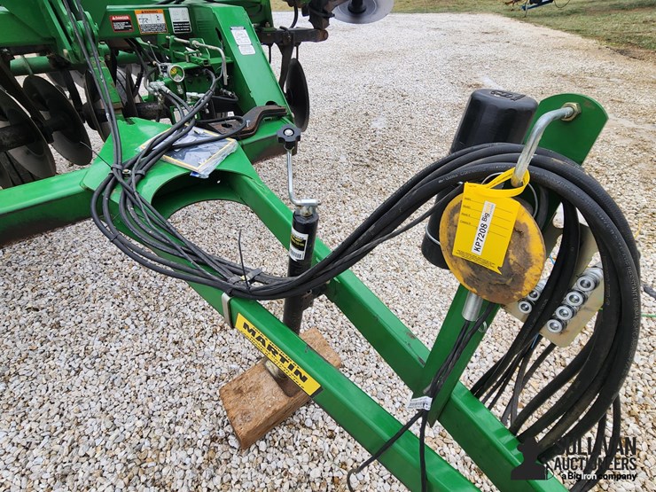 2011-john-deere-637-image-12