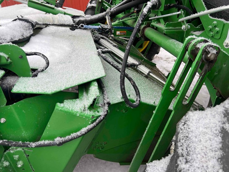 2024-john-deere-w235r-image-25