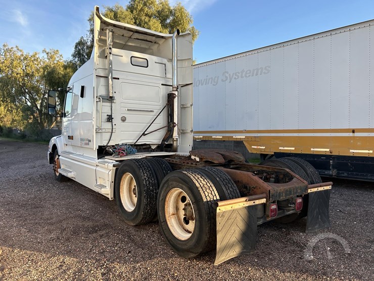 1999-volvo-vnl64t770-image-45