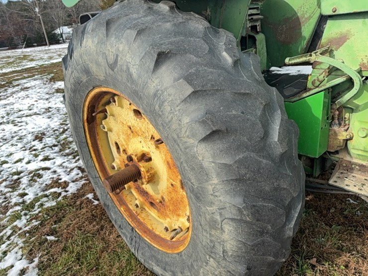 john-deere-4320-image-33