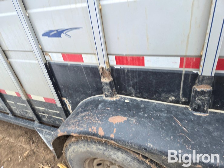 2000-titan-trailer-image-18