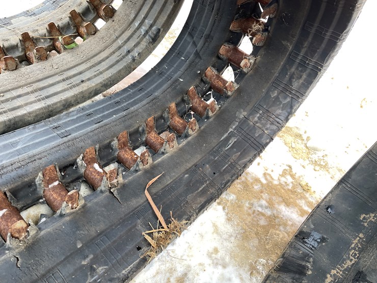 #3795-•-(4)-used-skid-steer-tracks-image-15