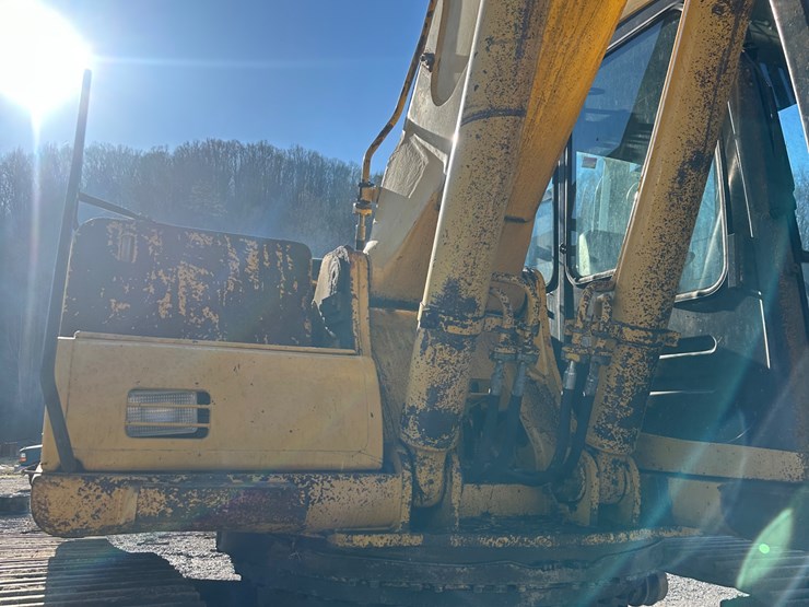 komatsu-pc250-lc-image-13