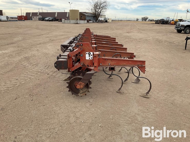 8-row-strip-tiller/cultivator-image-4