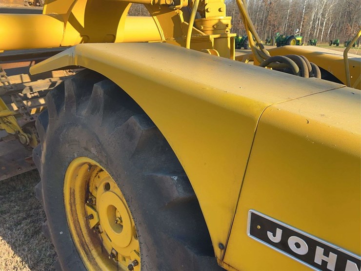 john-deere-840-image-35