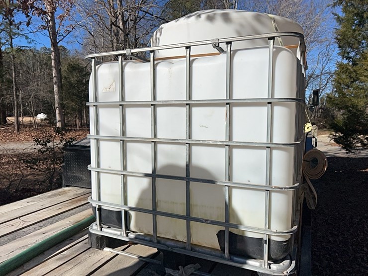 250-gallon-poly-tank;-located-at-7241-roxbury-rd,-charles-city,-va,-please-call-804.837.9940-or-804.651.4404-with-questions-image-3