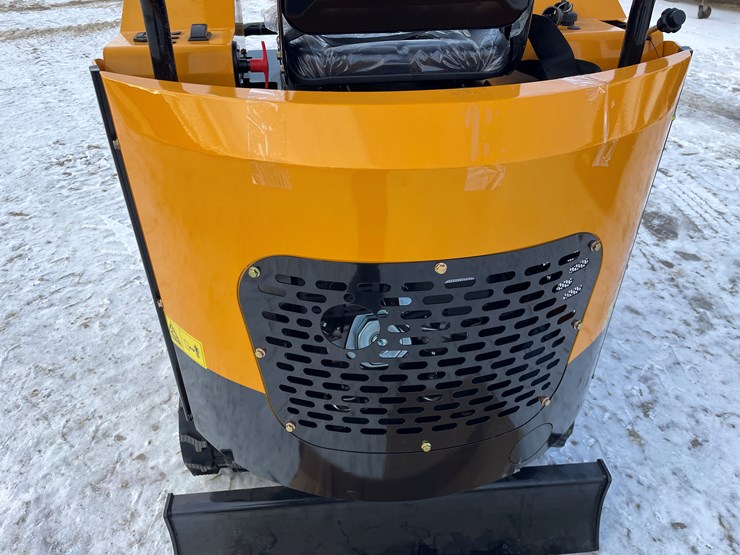 #202-•-miva-va15-mini-excavator-image-21