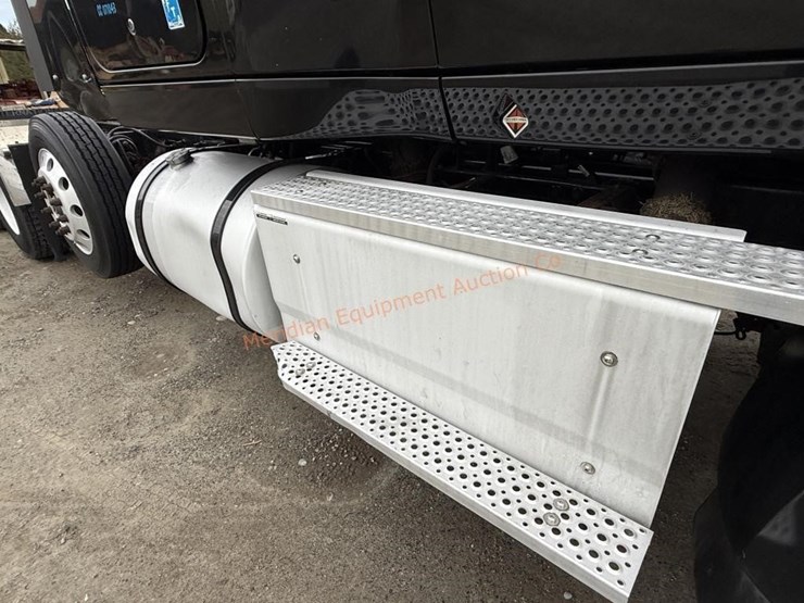 international-prostar-image-29