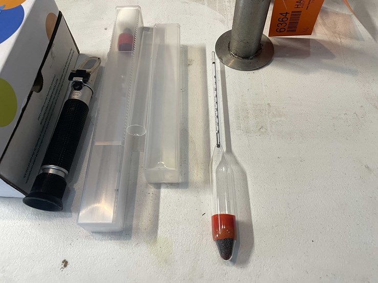 #6364-•-maple-syrup-lot-image-9