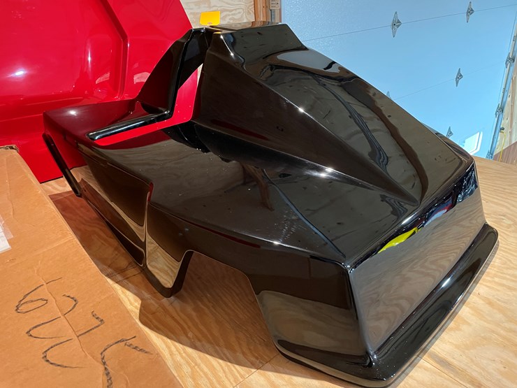 #3843-•-1980-arctic-sno-pro-snowmobile-hood-image-3