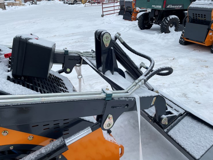 #308-•-new-land-hero-mini-skid-loader-image-12