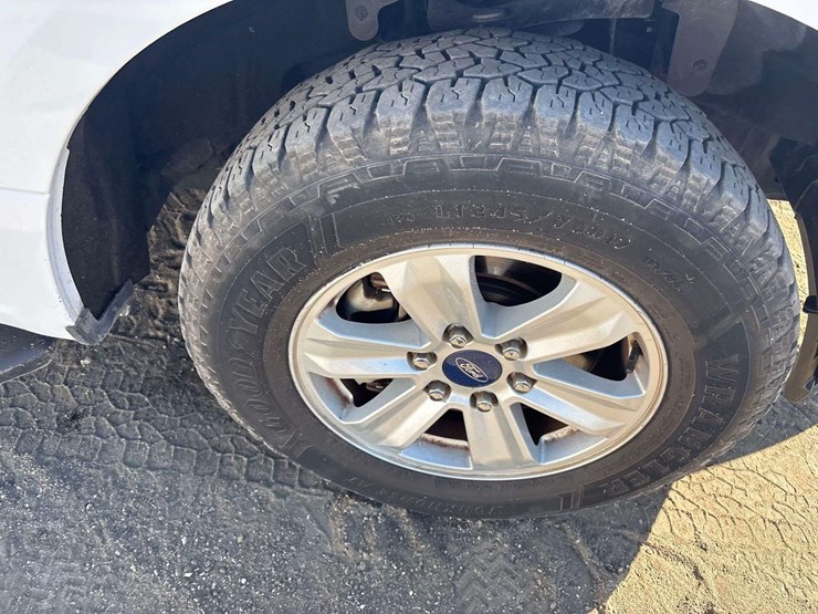 2016-ford-f150-image-27