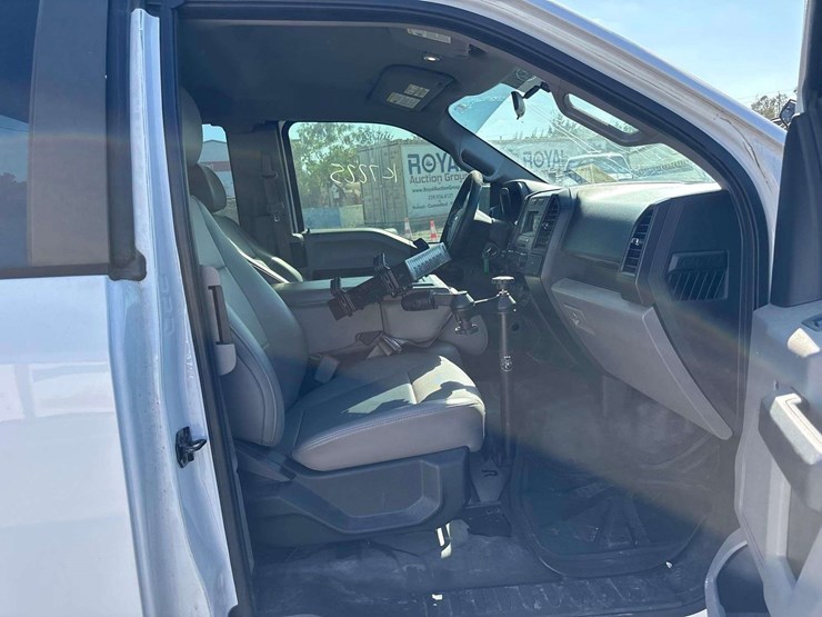 2017-ford-f150-image-25