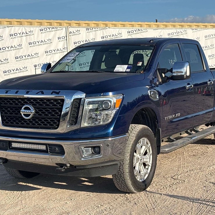 2016 NISSAN TITAN