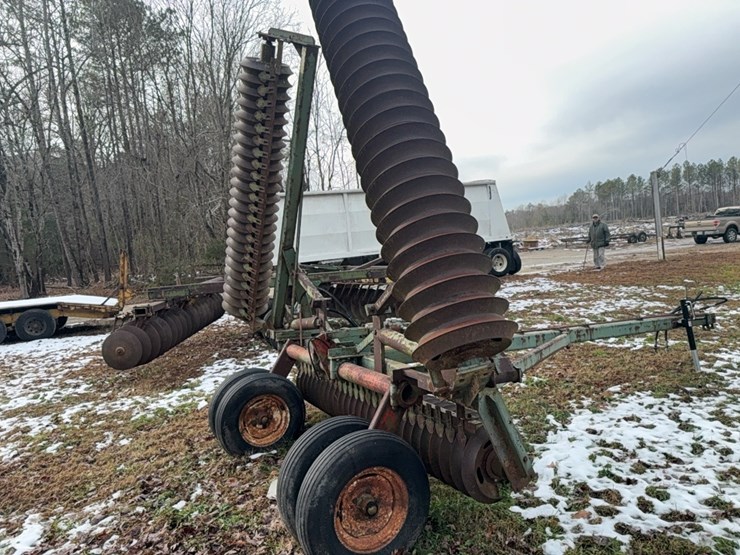 24-ft-folding-3-section-cultipacker-pull,-brillion;-located-at-7241-roxbury-rd,-charles-city,-va,-please-call-804.651.4404-with-questions-image-37