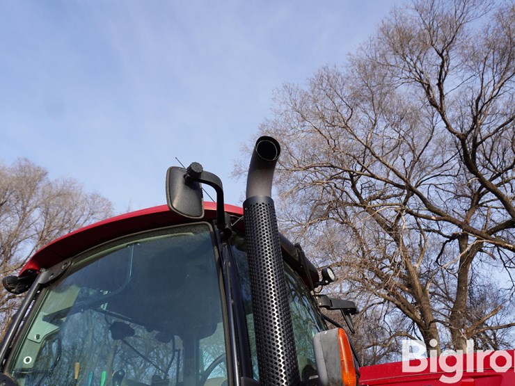 2017-case-ih-maxxum-135-image-11