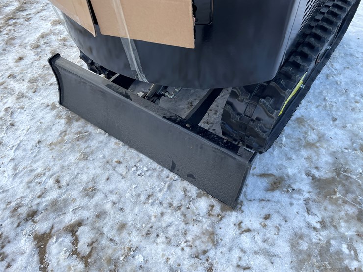 #204-•-miva-va13-mini-excavator-image-42