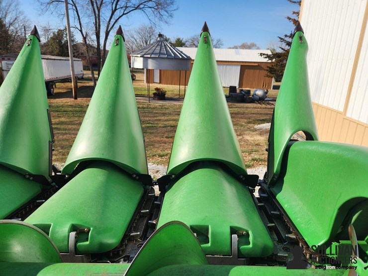 2012-john-deere-608c-image-18