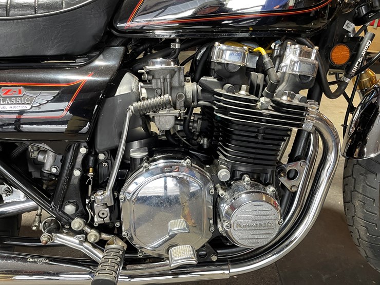 #3814-•-1980-kawasaki-z1-classic-motorcycle-(has-wi-title)-image-8