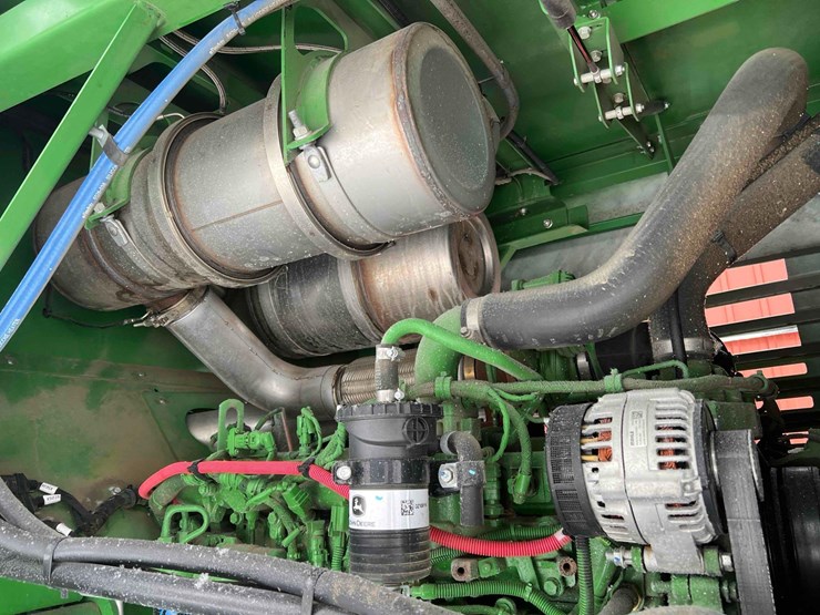 2024-john-deere-w235r-image-58