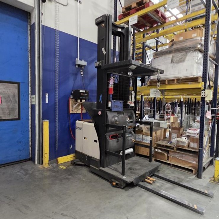 2008 CROWN SP3520-30