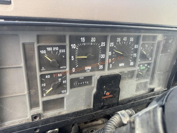 1992-international-4900-image-35