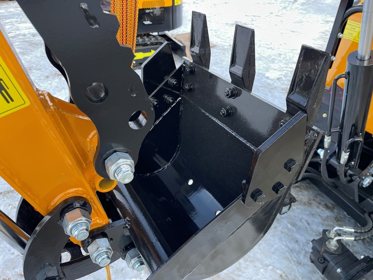 #200-•-miva-va15-mini-excavator-image-31