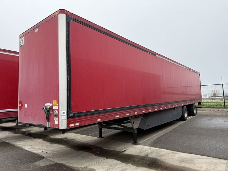 2016-utility-van-image-1