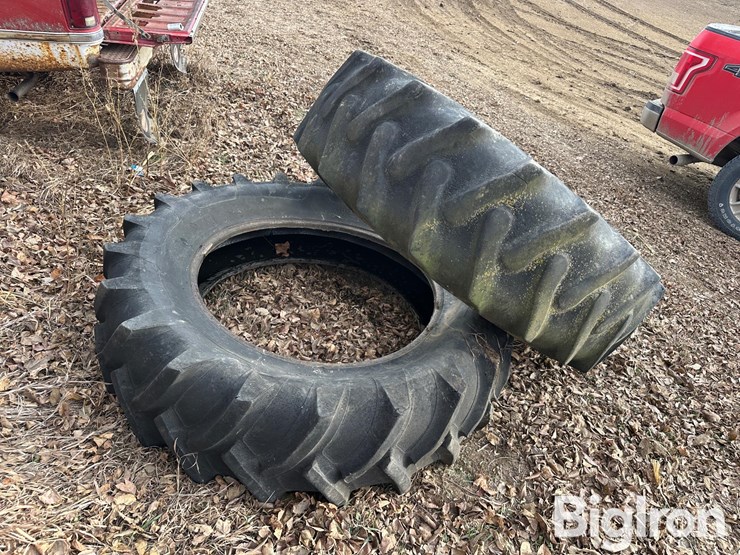 18.4-38-tires-&-rim-image-3