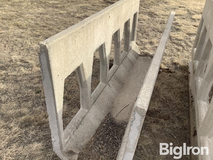 concrete-fenceline-feed-bunks-image-13