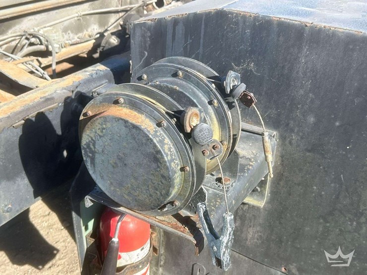 1981-mack-dm492s-image-11