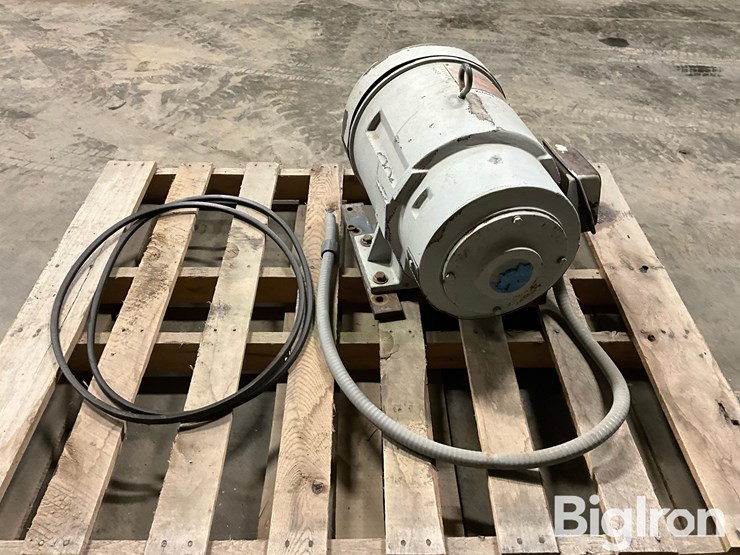 john-deere-6068t-image-4