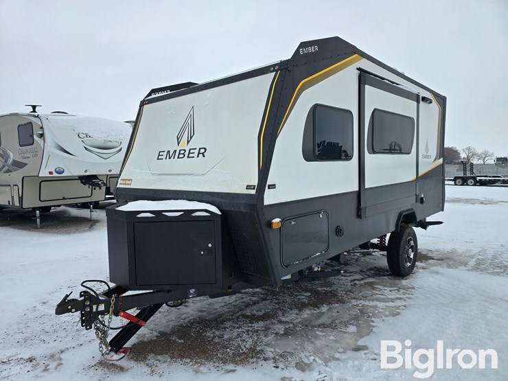 2022-ember-overland-171fb-travel-trailer-image-1