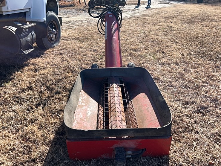 cross-auger,-hydraulic-motor-driven,-wheatheart;-located-at-7241-roxbury-rd,-charles-city,-va,-please-call-804.837.9940-or-804.651.4404-with-questions-image-8