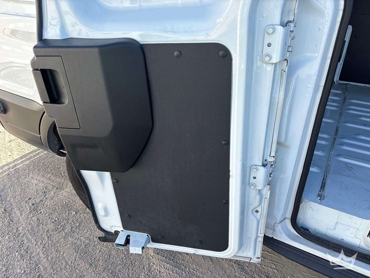 2019-ford-transit-image-18