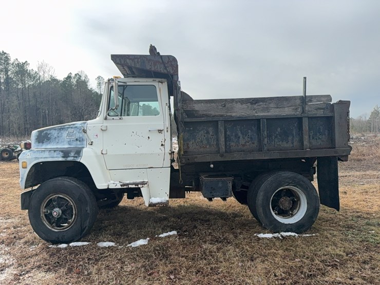 1982-ford-8000-image-20