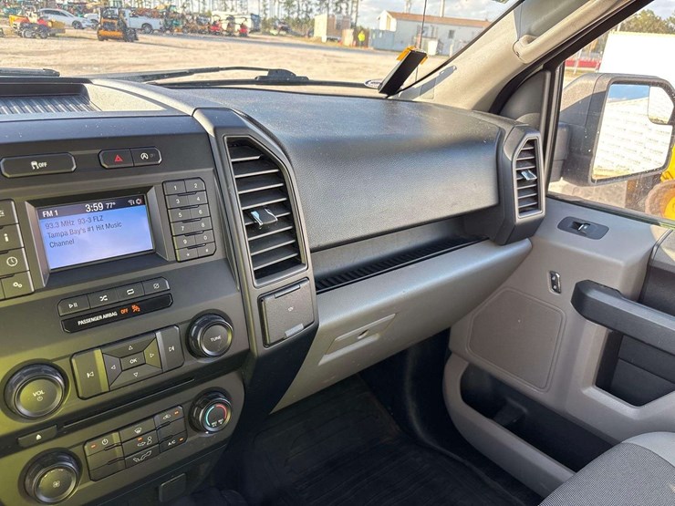 2018-ford-f150-image-27