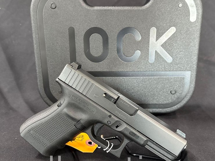 glock-g23-.40sw-pistol-(sn#-usk806)-(3mags/case)-image-1