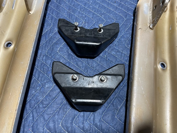 #3867-•-pair-of-sno-jet-thunder-jet-skis-image-3