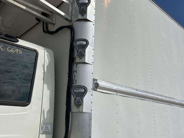 2019-international-durastar-4300-image-22