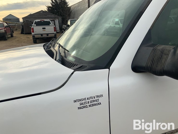 2005-gmc-sierra-2500-image-14