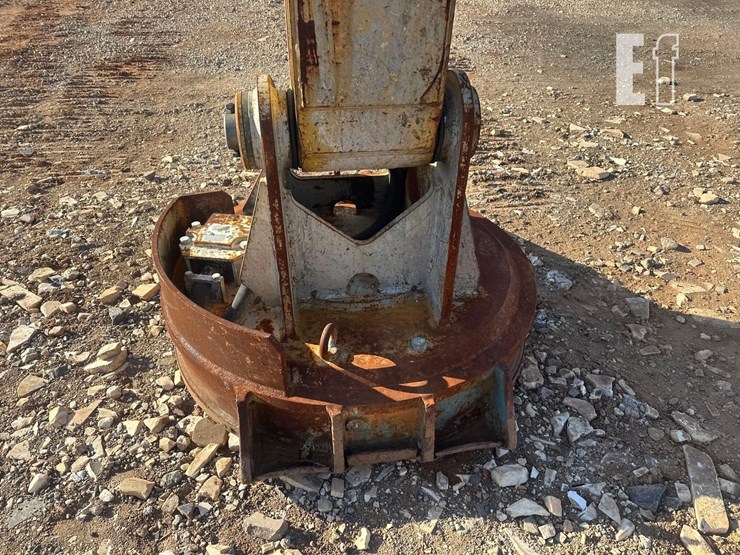 2020-caterpillar-325flcr-image-17