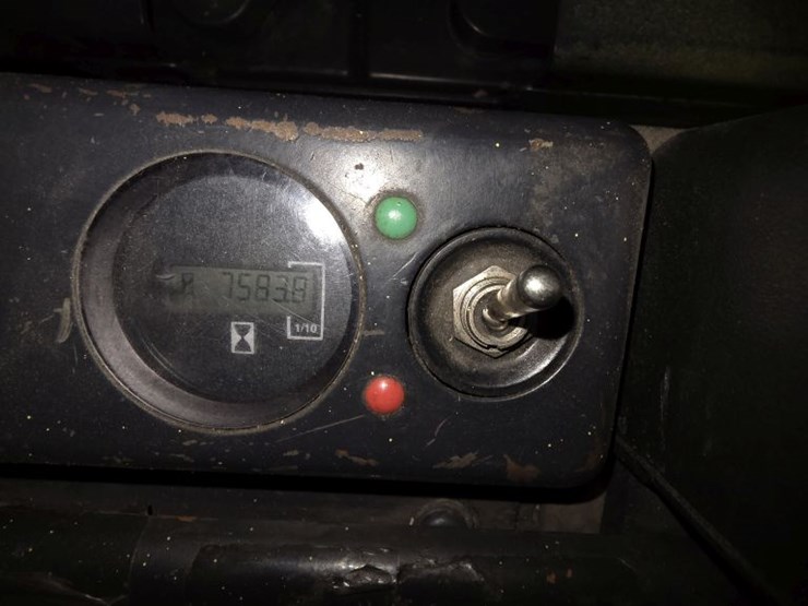 1998-crown-pe3520-60-image-3