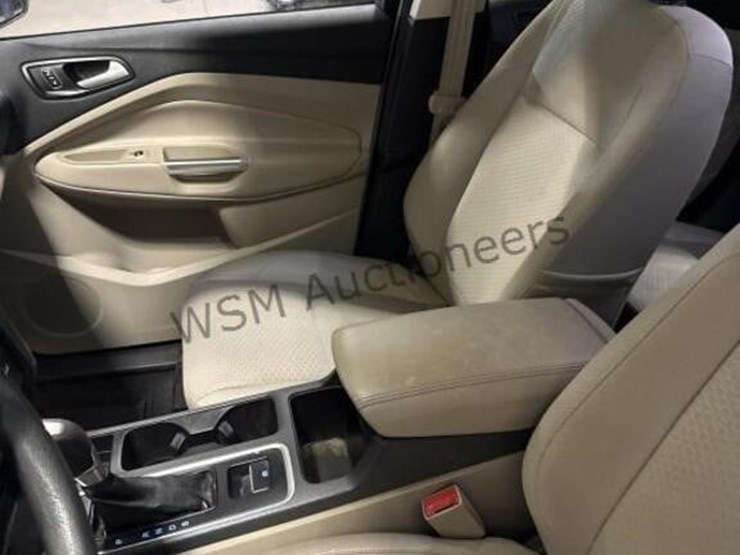 ford-escape-se-image-22