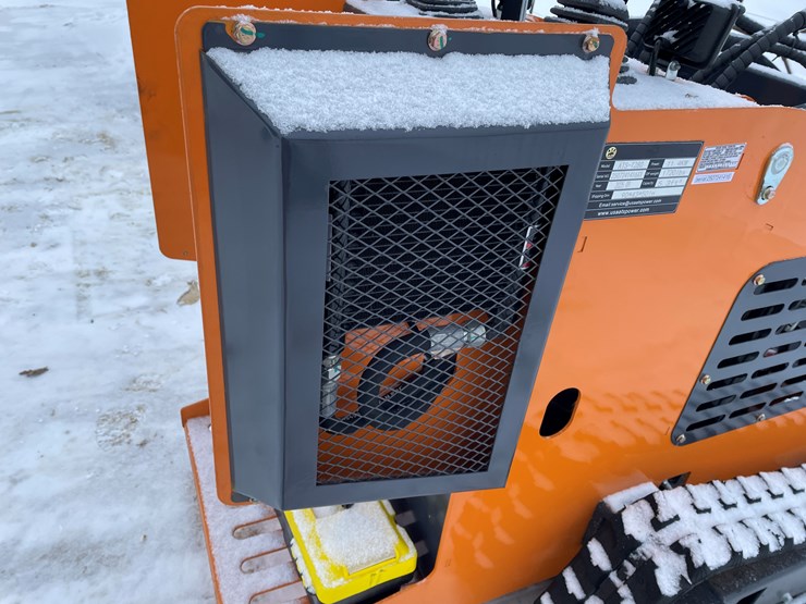 #309-•-new-land-hero-mini-skid-steer-loader-image-13