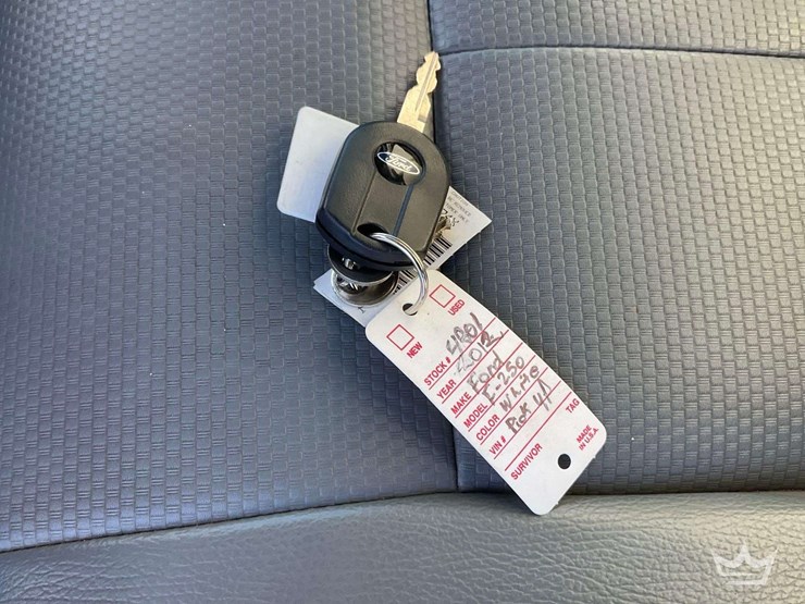 2012-ford-f-250-pickup-truck-image-38