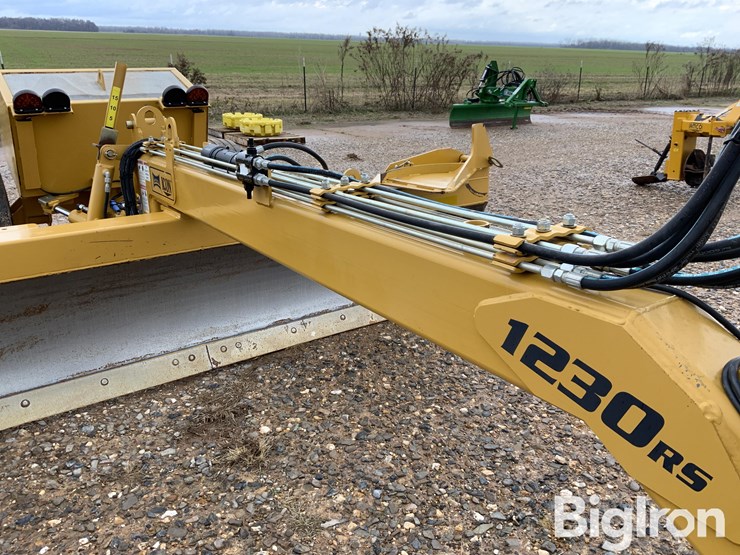 2023-landoll-icon-1230rs-pull-type-blade-image-13