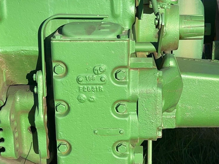 1957-john-deere-720-image-52
