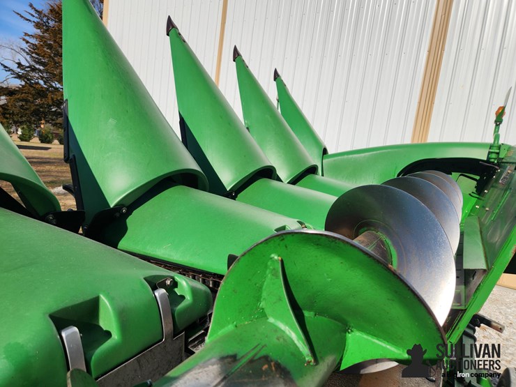 2012-john-deere-608c-image-13