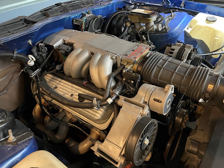 #3811-•-1990-chevrolet-camaro-iroc-z-rare-1le-(has-wi-title)-image-41